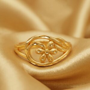 Ladies Finger Ring